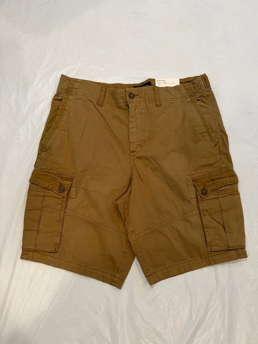 American Eagle Shorts Men's 36x11 Tan Canvas Cargo Shorts